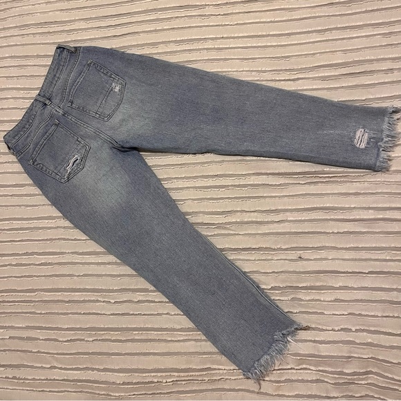 Kendall and Kylie Distressed Jeans - Picture 2 of 9